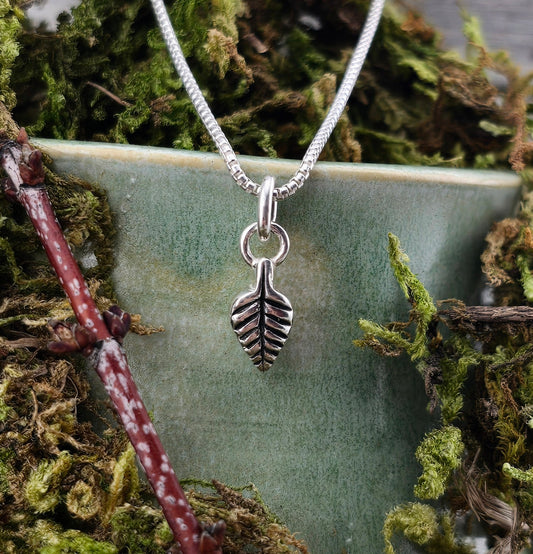 Dainty Timeless Leaf Pendant